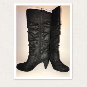 Shi by Journeys Kat Black Suede Boot